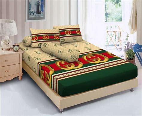 Sprei rumbai kintakun gold gucci ukuran 180 x 200 cm 